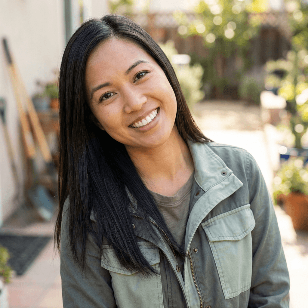 Rachel Thompson, pleased Airbnb host in her home